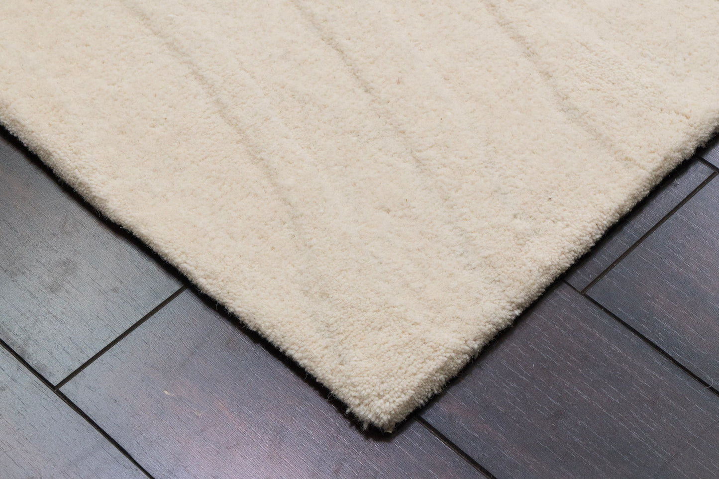 Liora 100-8553 Ivory Area Rug