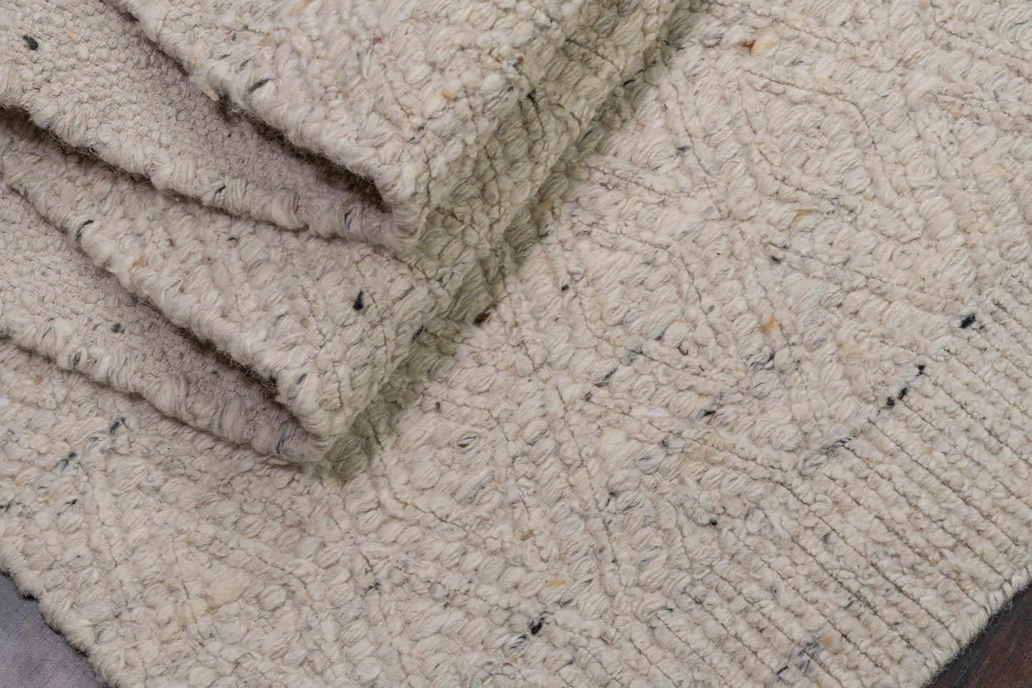 Bombay 9581-110 Cream Area Rug