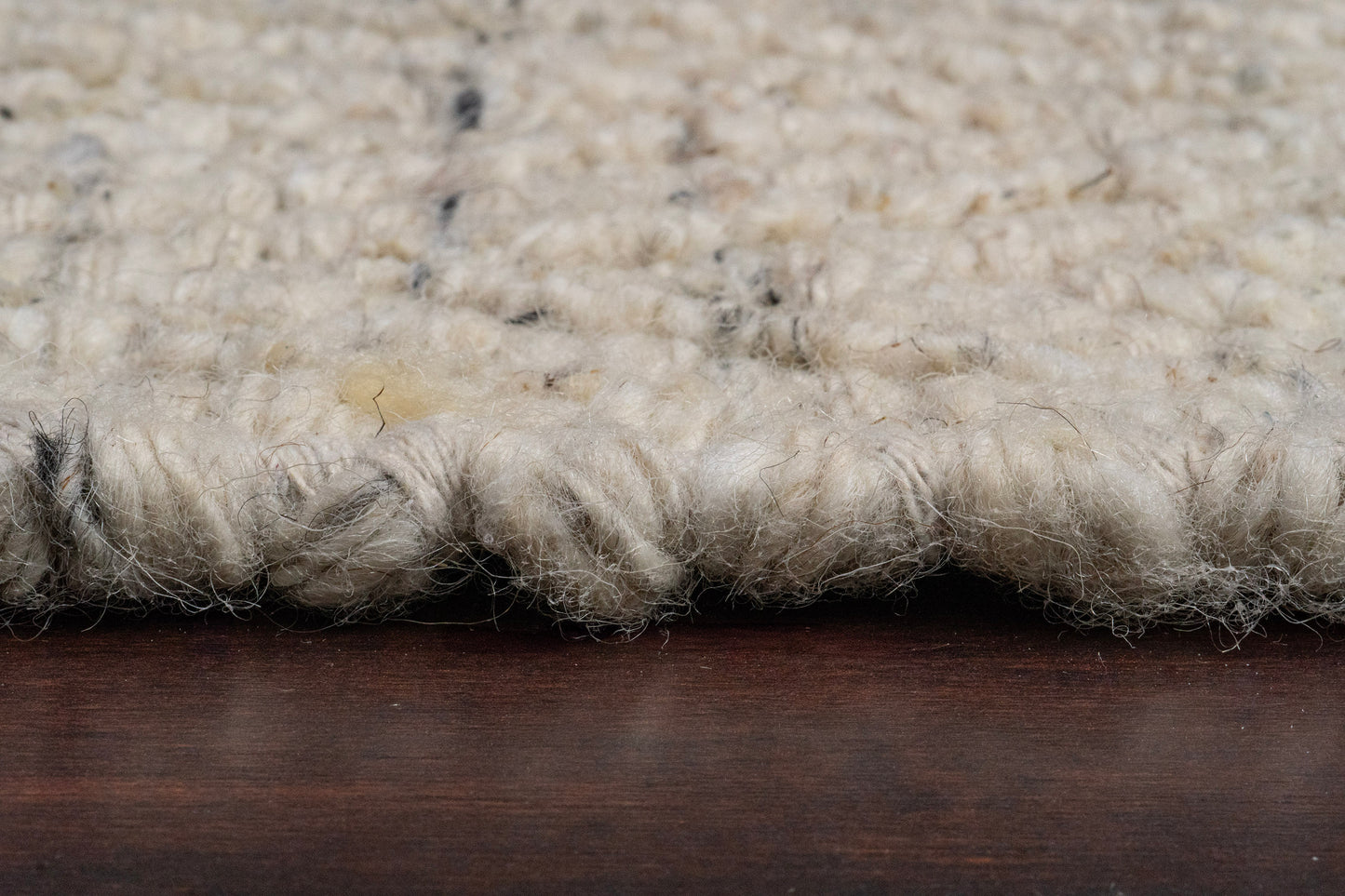 Bombay 9581-110 Cream Area Rug