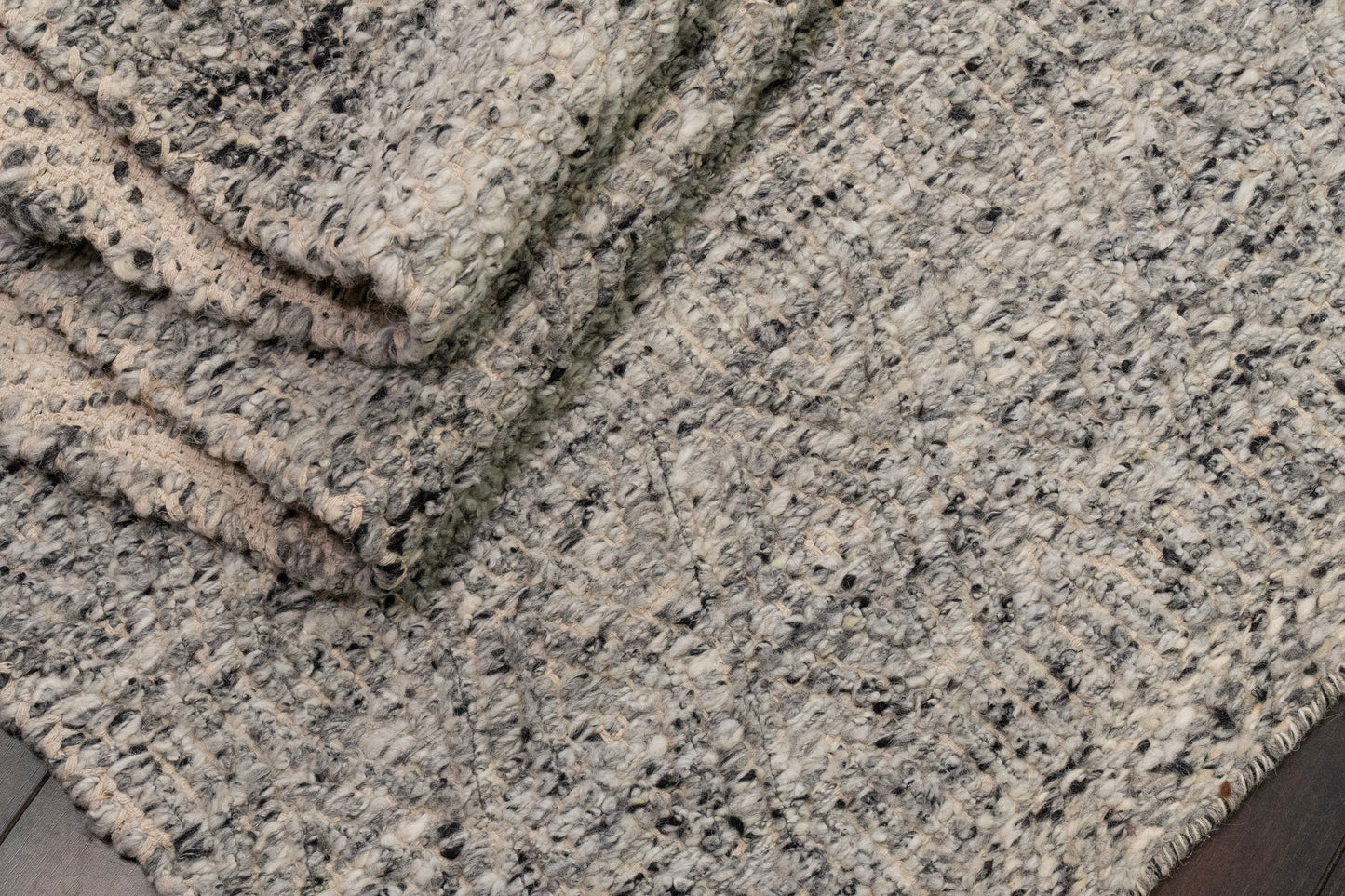 Bombay 9581-900 Grey Area Rug