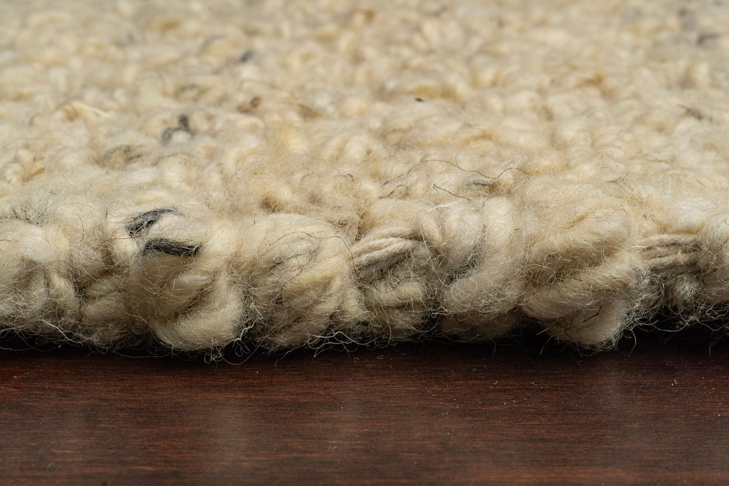 Bombay 9584-100 Cream Area Rug