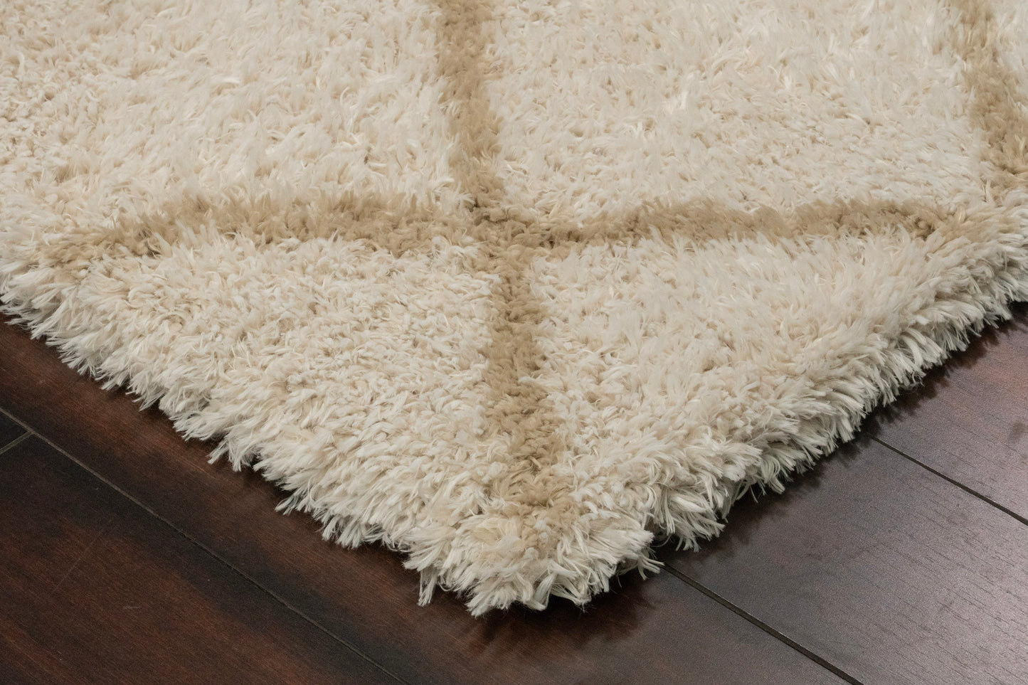 Callie 4972-108 Ivory/Beige Area Rug