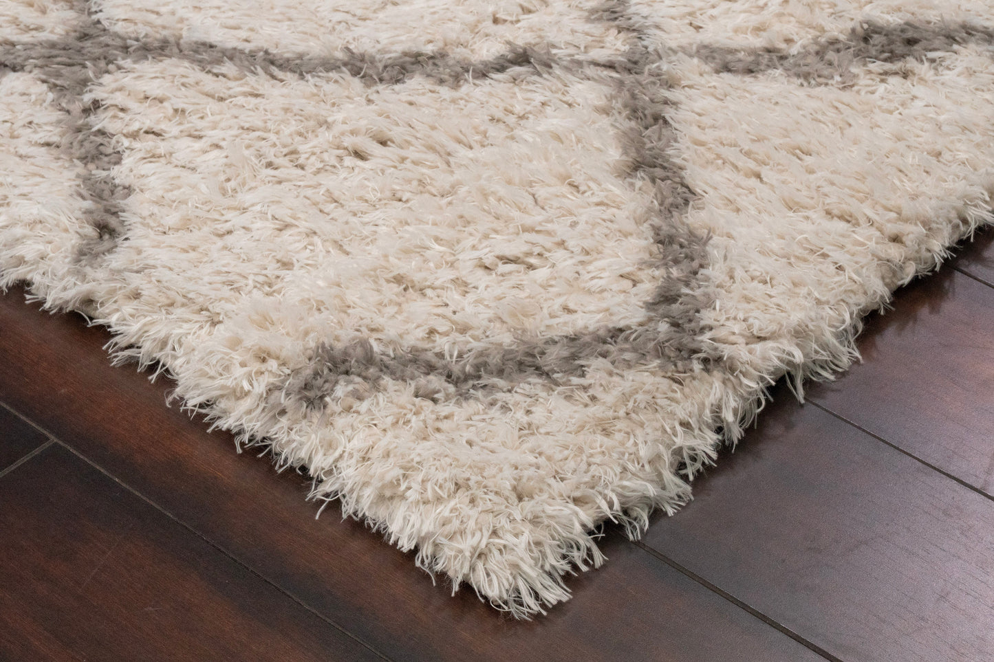Callie 4972-109 Ivory/Grey Area Rug