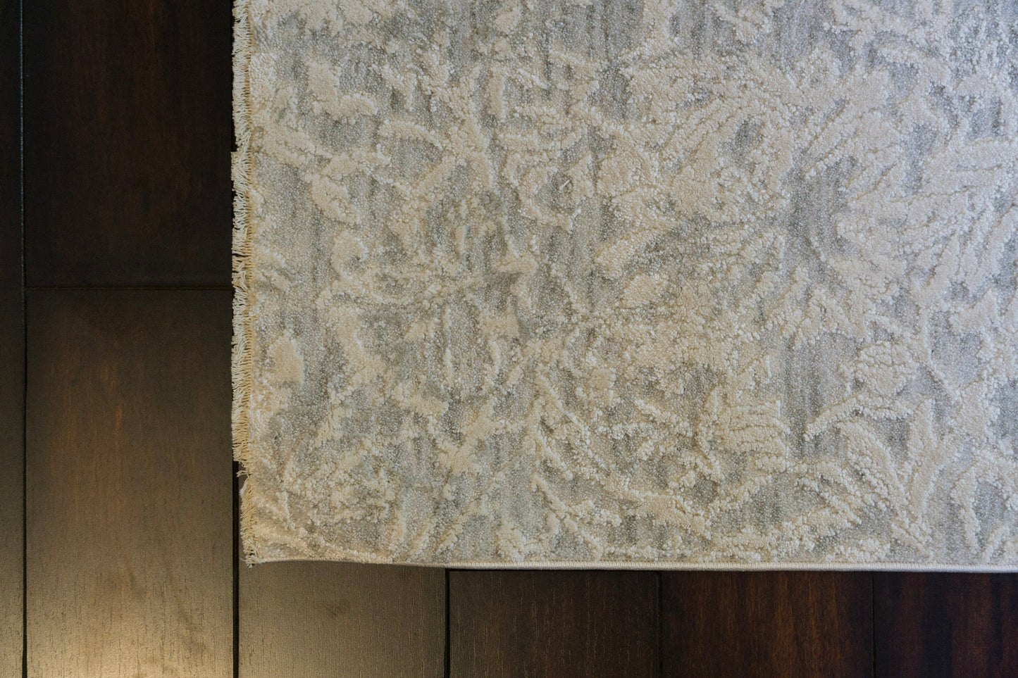 Canyon 15472-910 Grey/Cream Area Rug