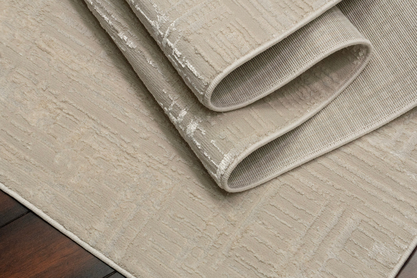 Castor 19502-900 Ivory Area Rug