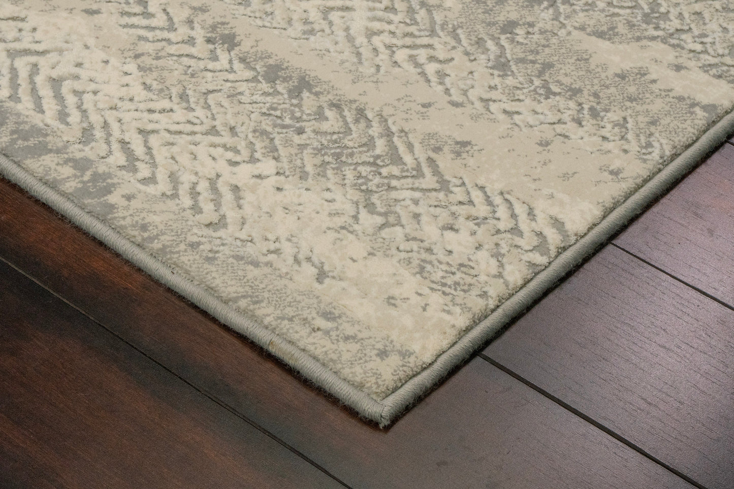 Couture 52028-6424 Grey Area Rug