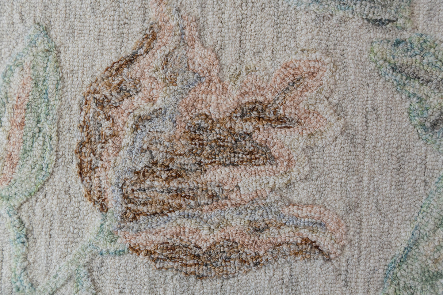 Daisy 9095-846 Beige/Sage/Rust Area Rug