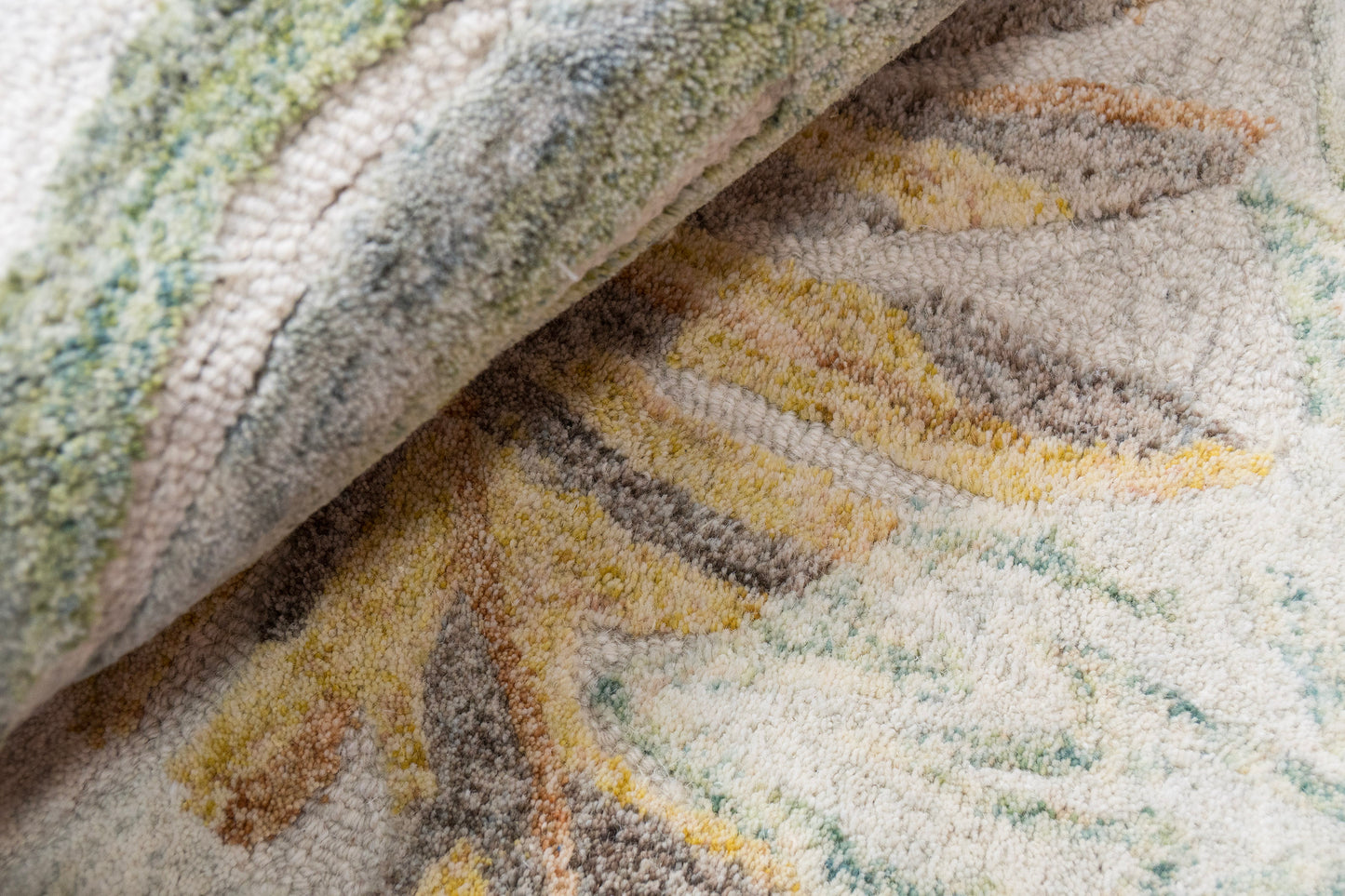 Daisy 9097-999 Grey/Multi Area Rug