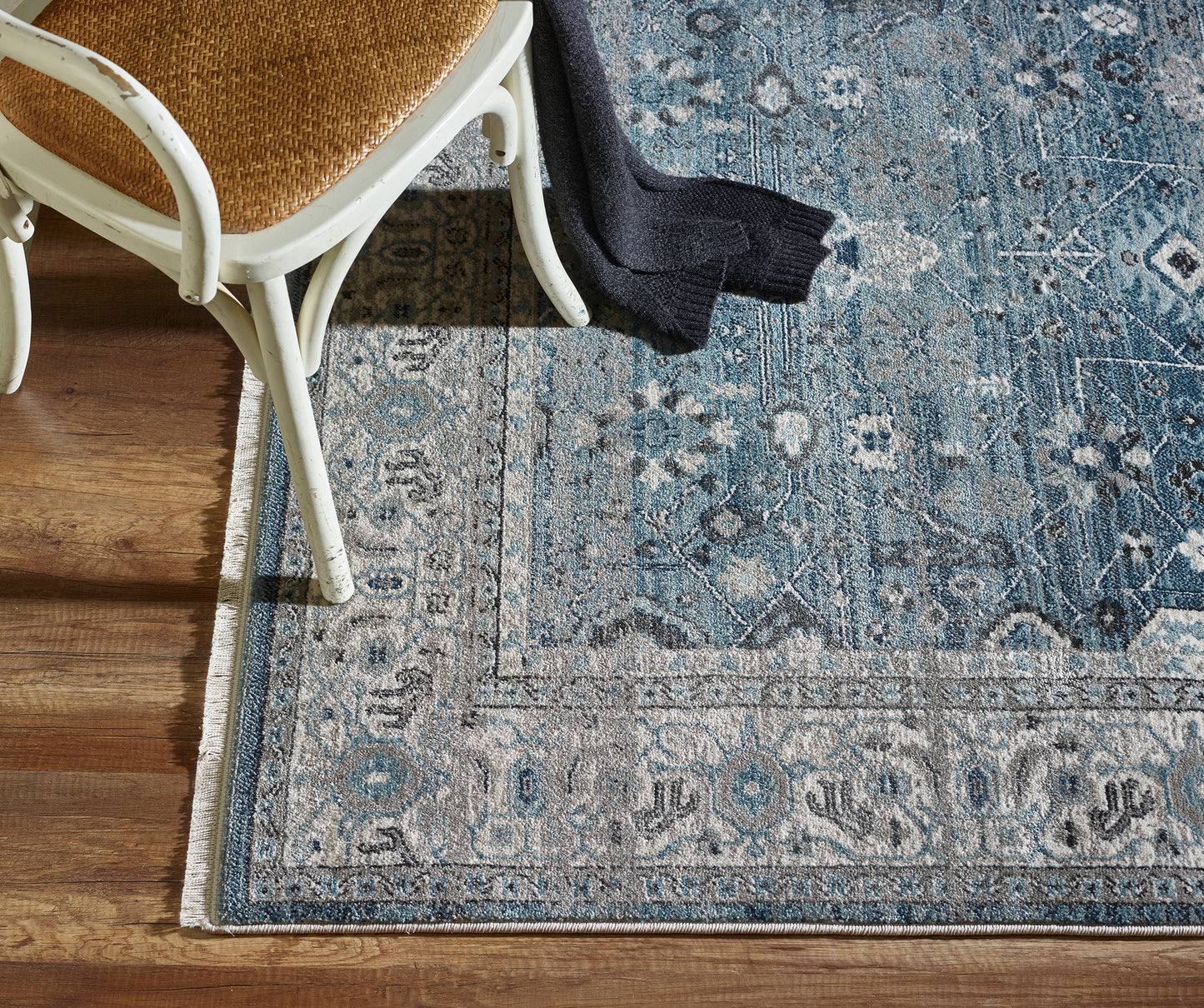 Adorn 500-6881 Light Blue Area Rug