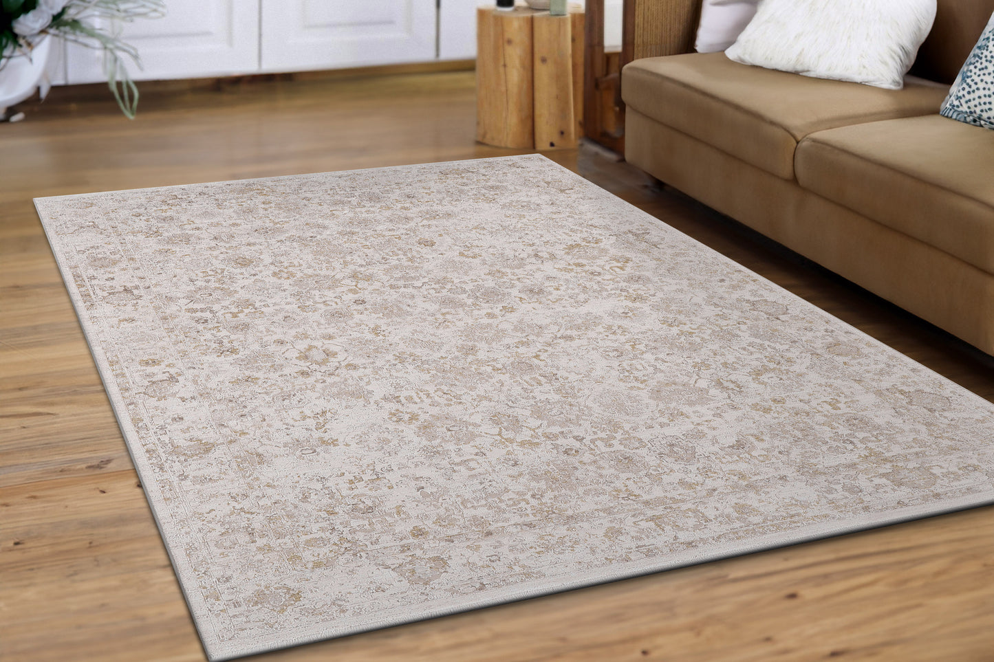 Lara 14622-810 Beige/Cream Area Rug