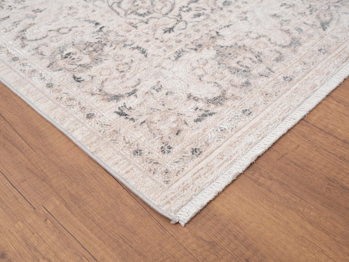 Lara 14626-189 Ivory/Beige/Grey Area Rug