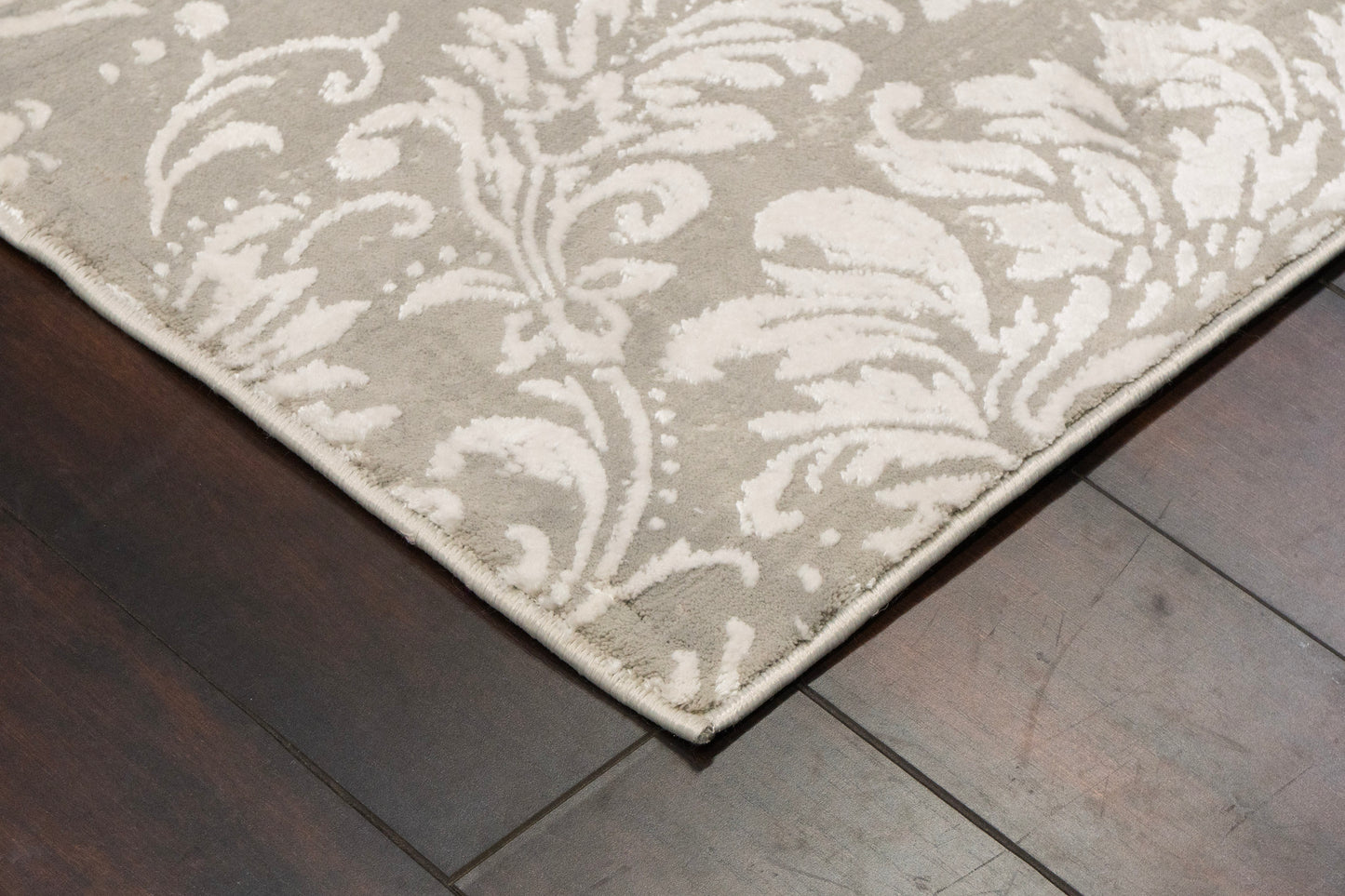 Quartz 27020-190 Light Grey Area Rug