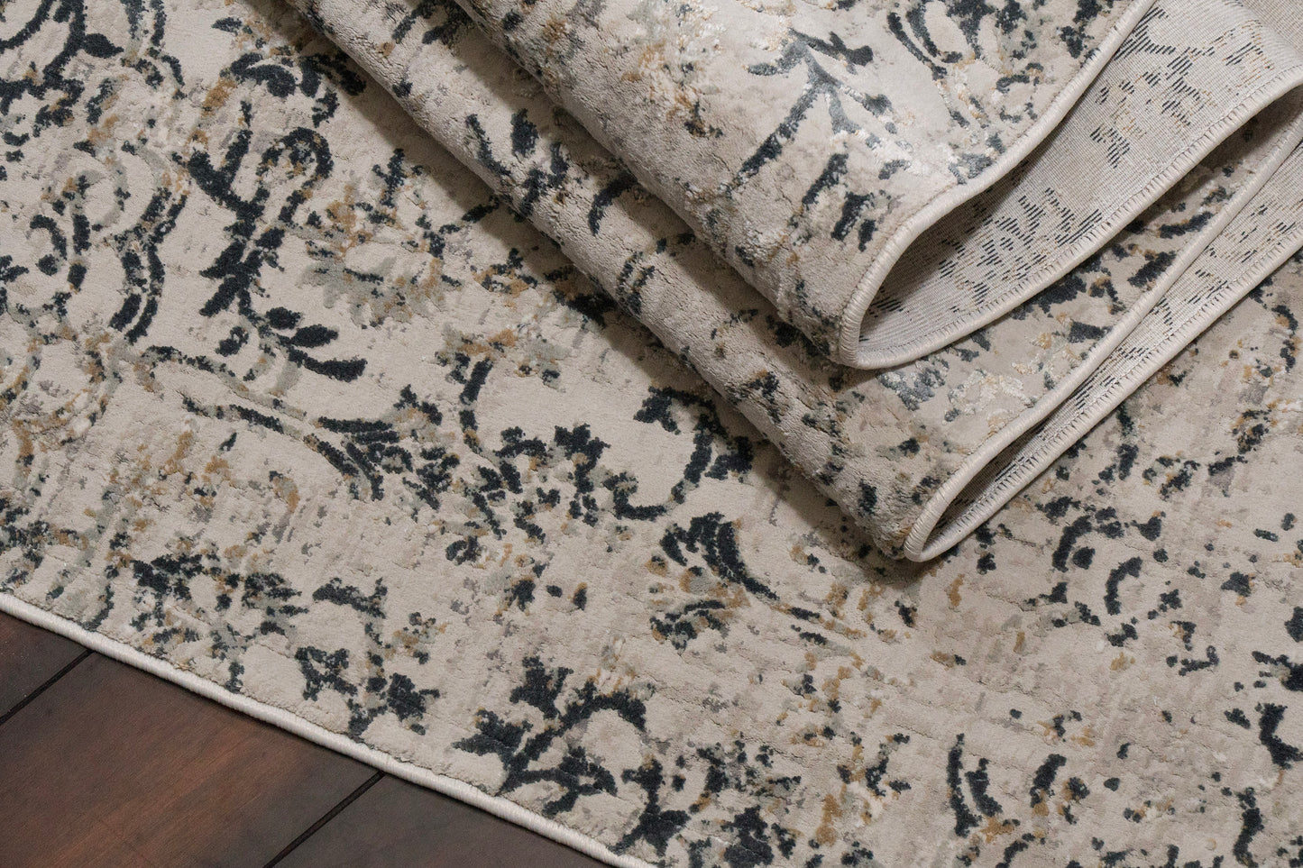 Quartz 27030-180 Beige Area Rug