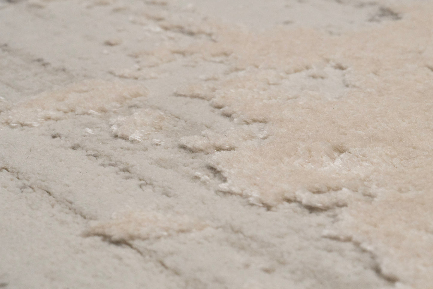 Quartz 27031-110 Ivory/Beige Area Rug