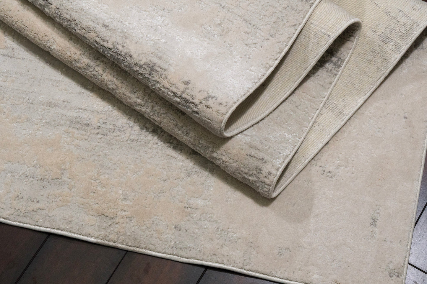 Quartz 27031-110 Ivory/Beige Area Rug