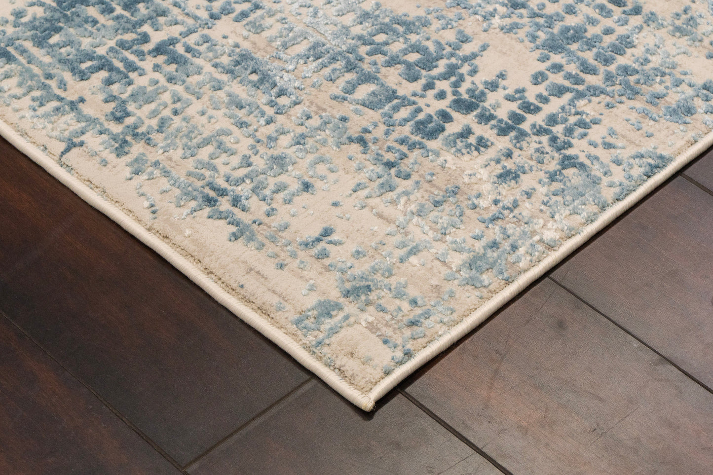 Quartz 27035-150 Blue Area Rug