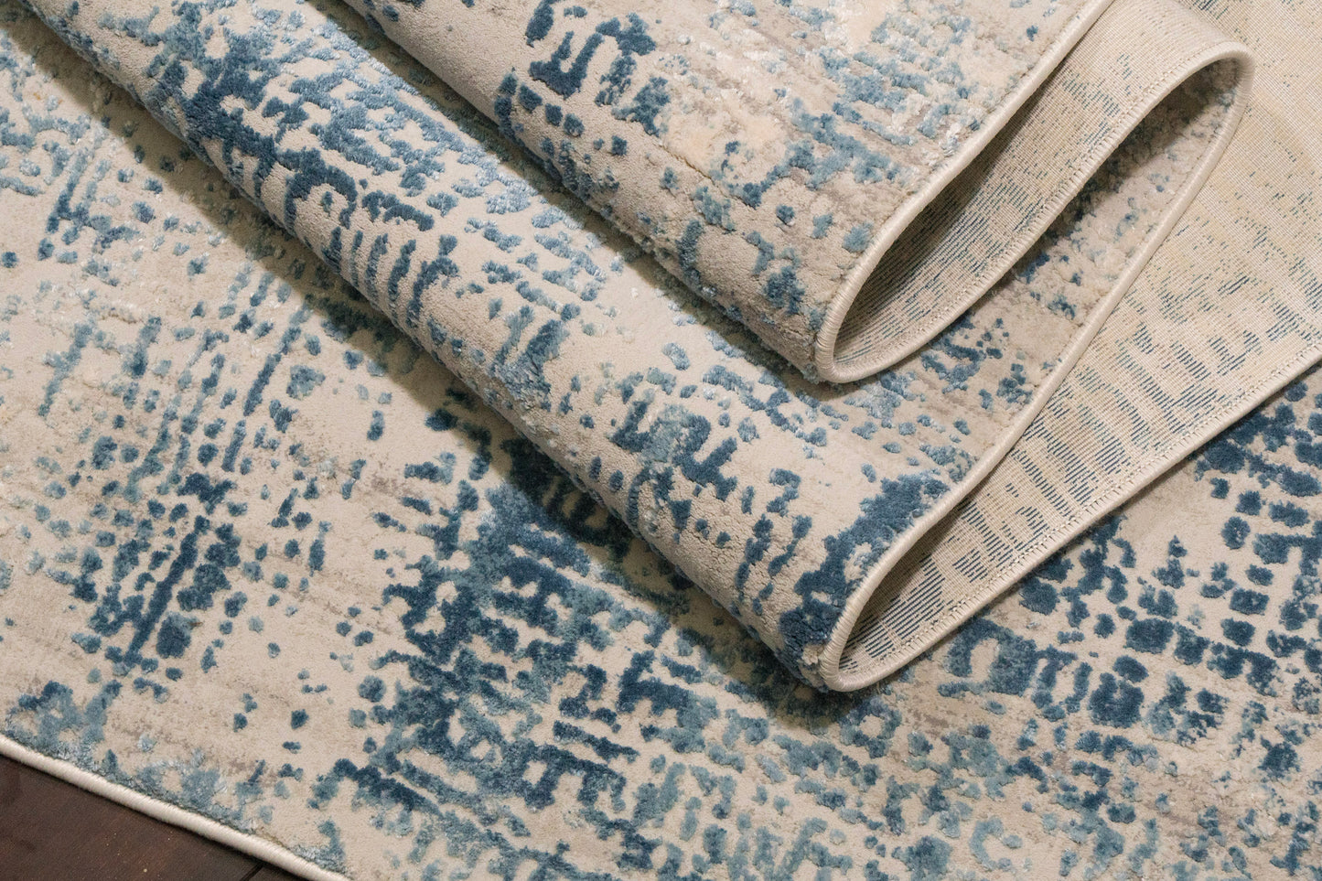 Quartz 27035-150 Blue Area Rug