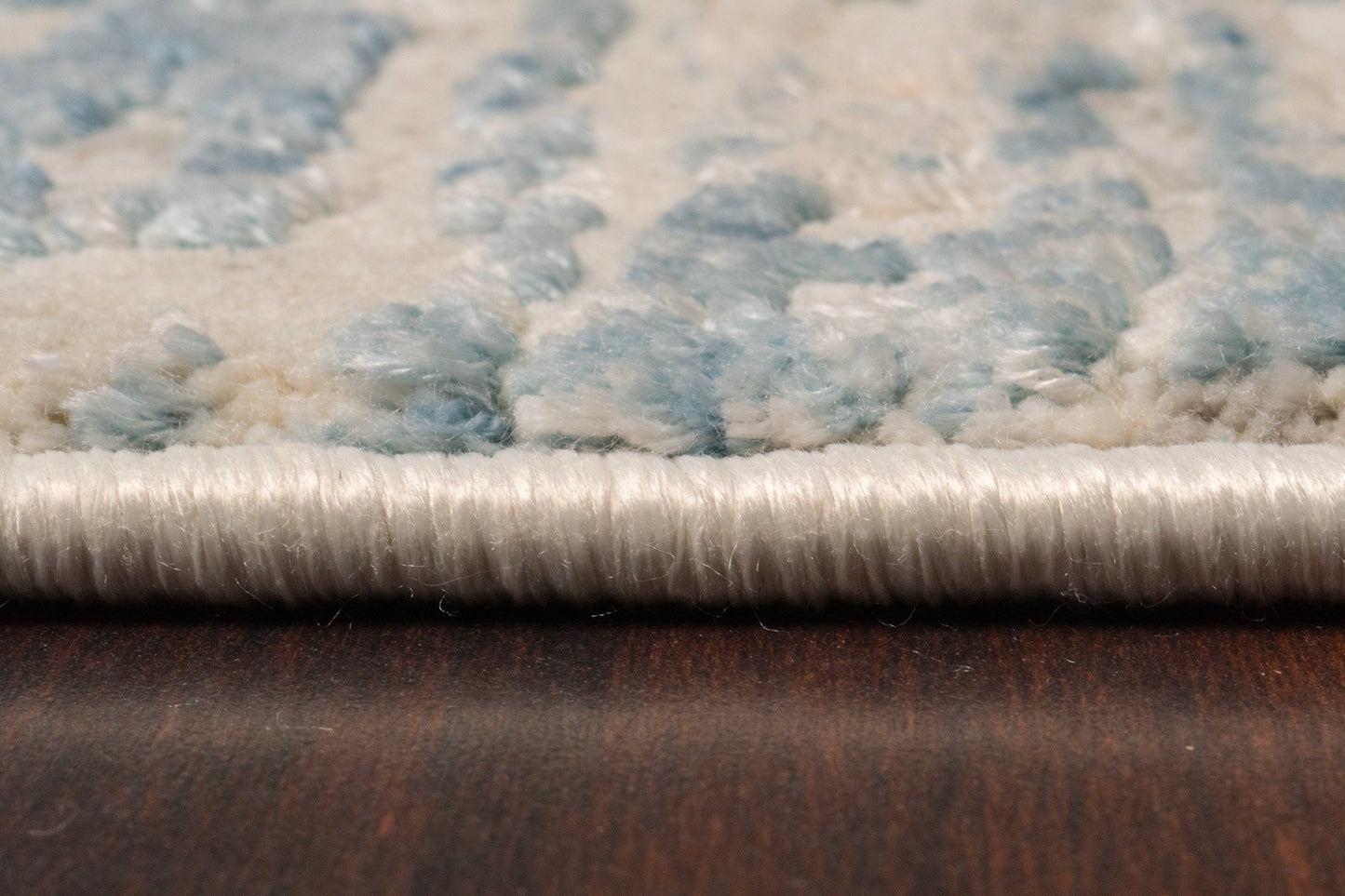 Quartz 27035-150 Blue Area Rug