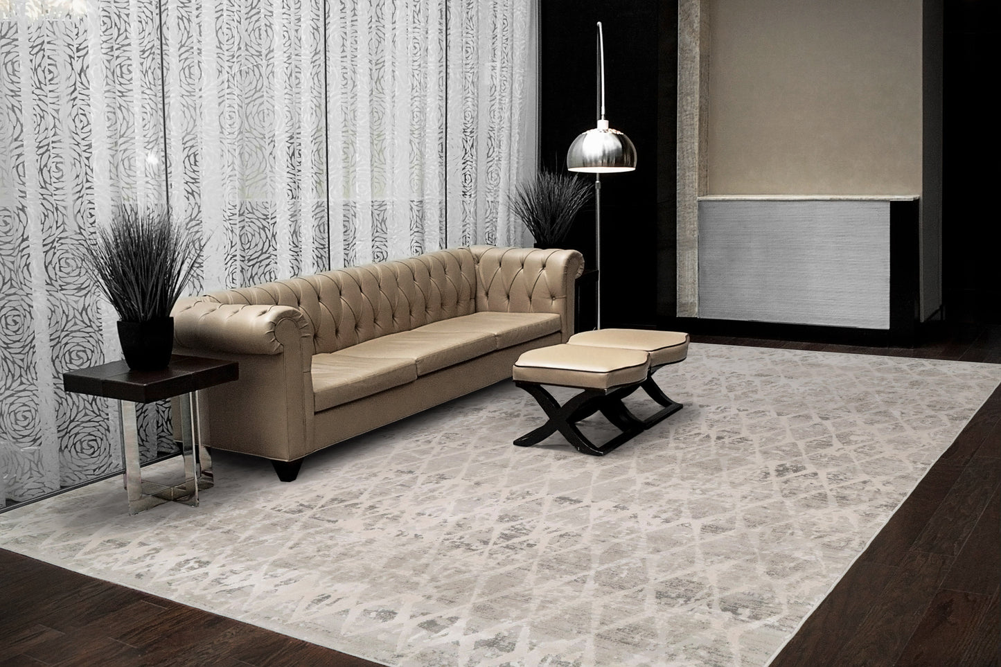 Quartz 27039-111 Ivory/Silver Area Rug