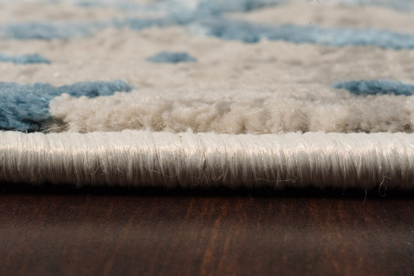 Quartz 27039-500 Ivory/Blue Area Rug