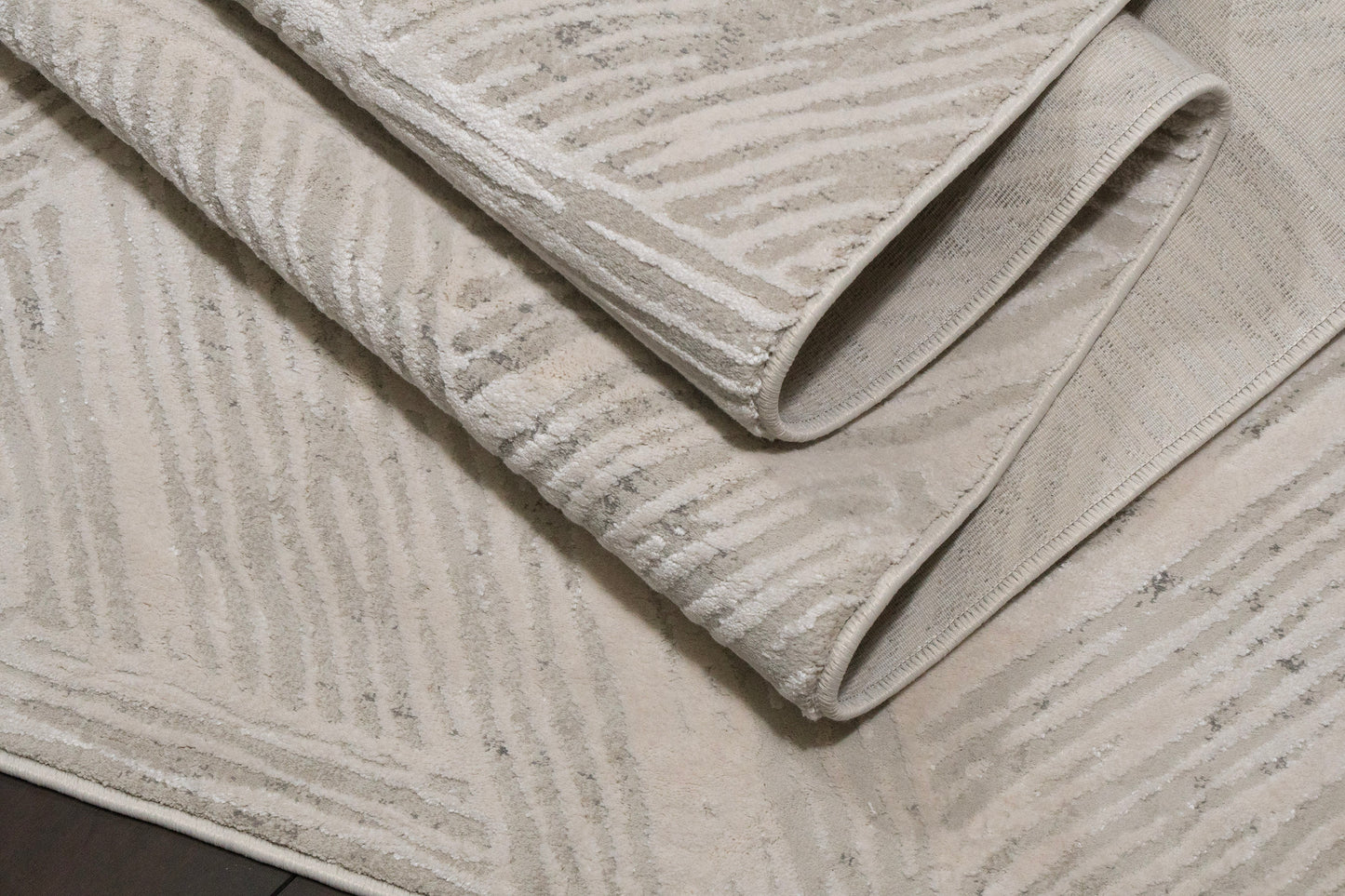 Quartz 27041-100 Ivory Area Rug