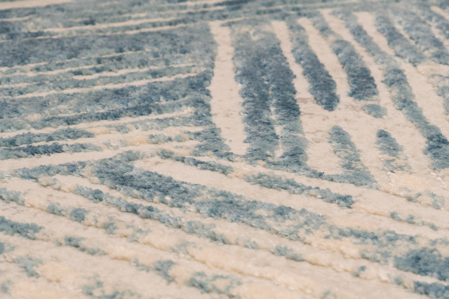 Quartz 27041-150 Beige/Blue Area Rug