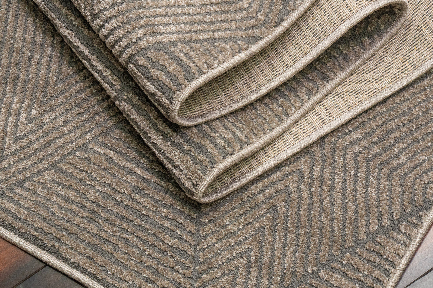 Quin 41006-7131 Dark Grey Area Rug