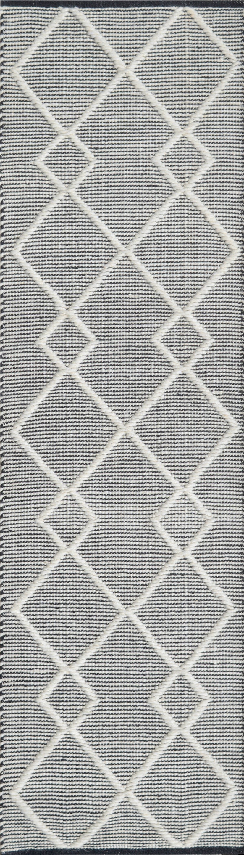 Maeve 2728-199 Ivory/Black Area Rug
