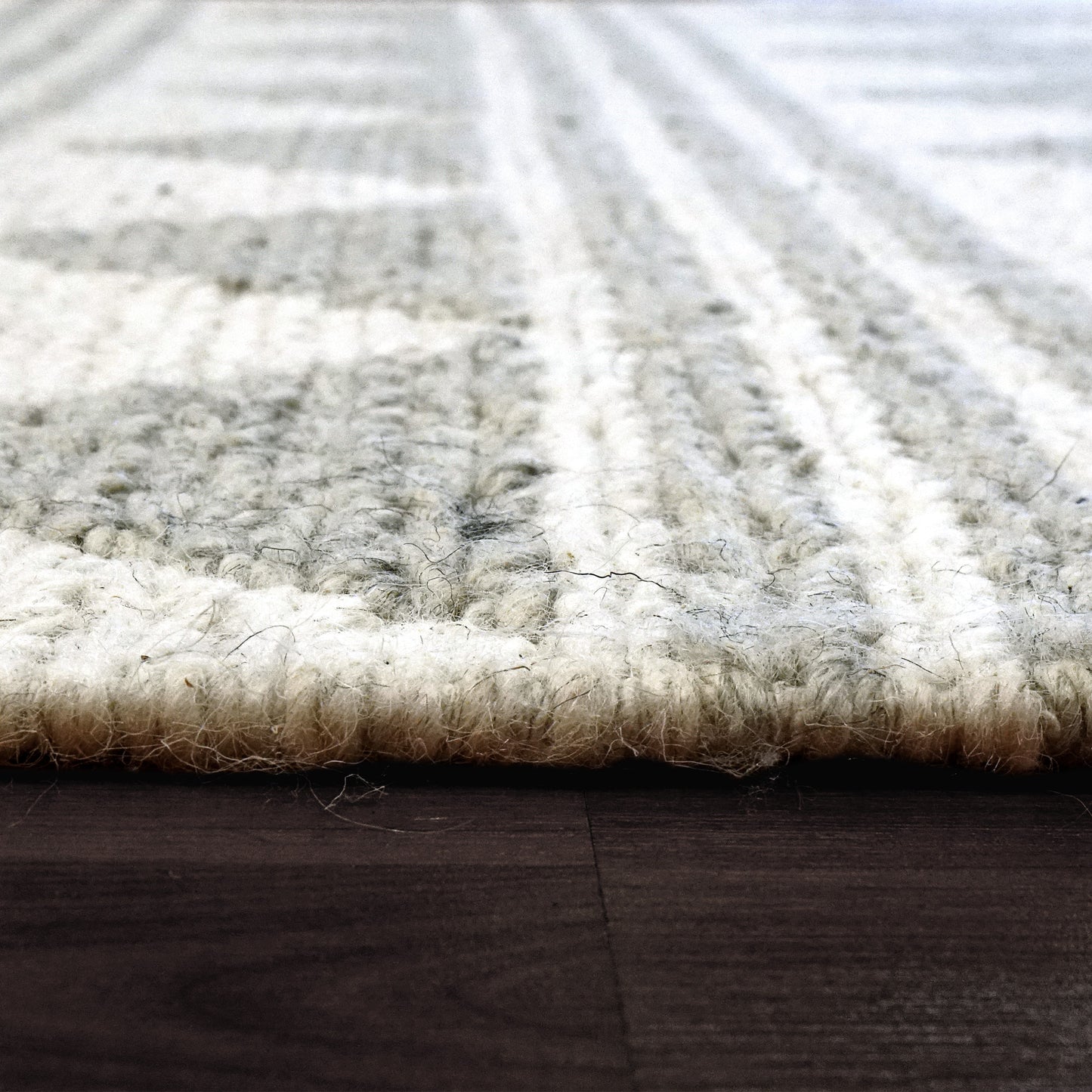 Ava 5202-910 Grey/Ivory Area Rug