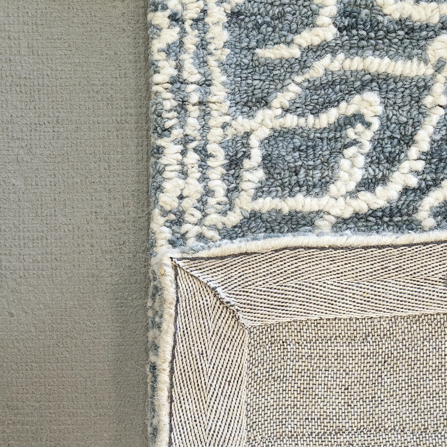 Darcy 1131-150 Ivory/Denim Area Rug