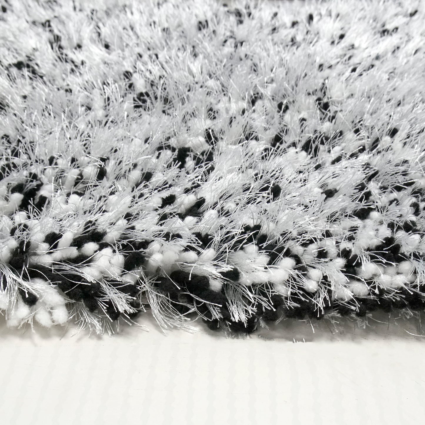 Forte 88601-109 Black/White Area Rug