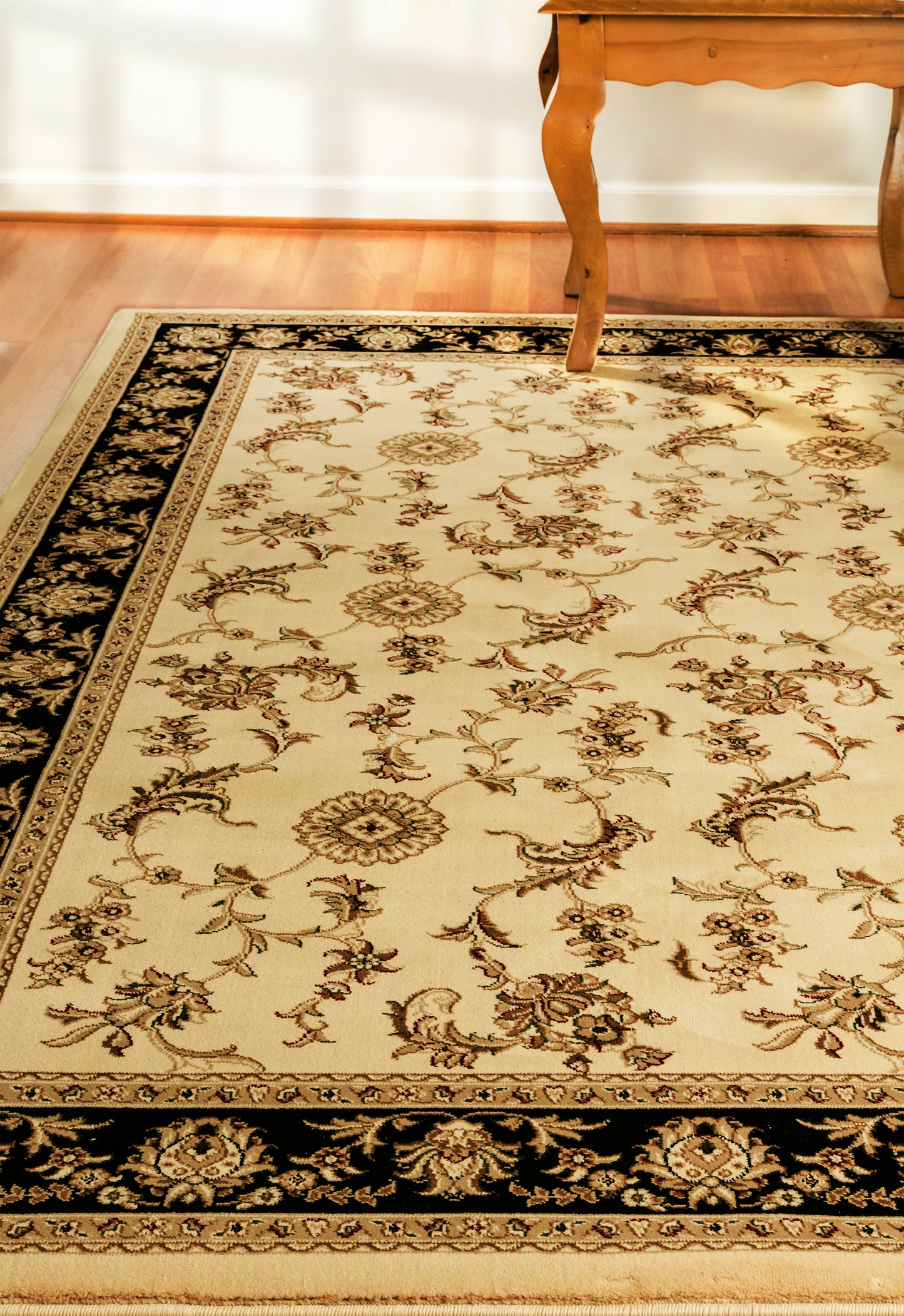Legacy 58017-190 Ivory/Black Area Rug