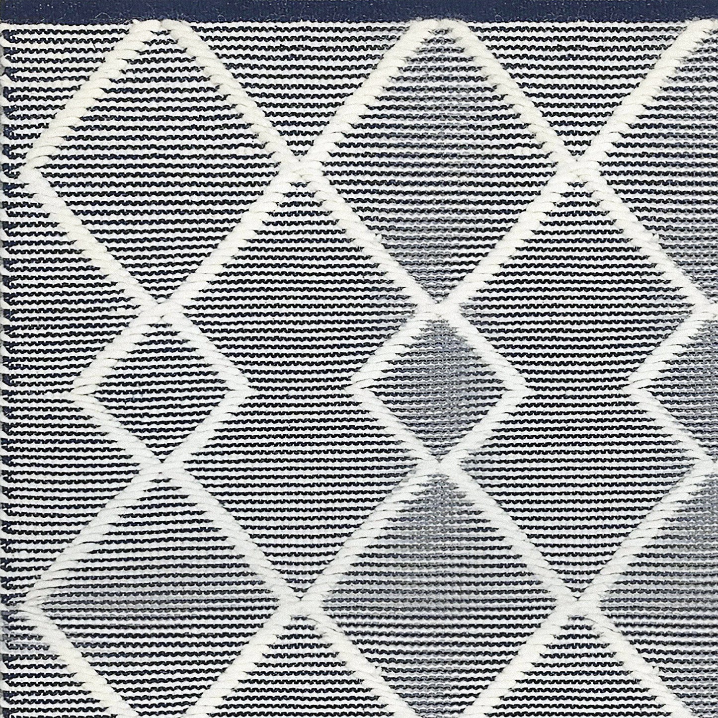 Maeve 2728-150 Ivory/Navy Area Rug