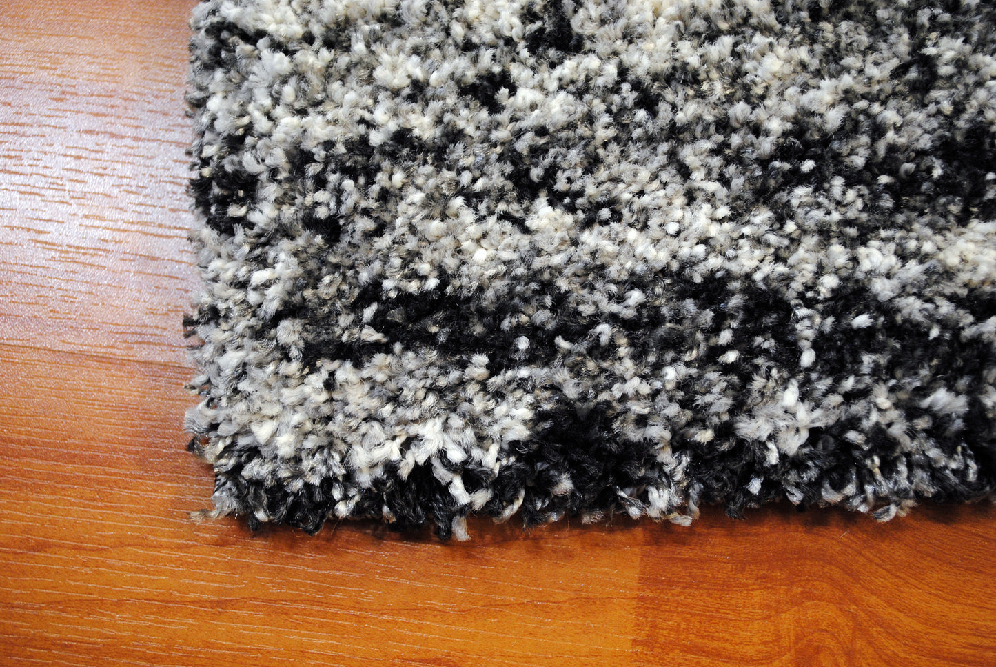 Mehari 23094-6258 Black/White Area Rug