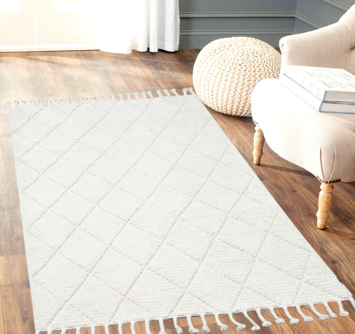 Moxie 2534-100 Ivory Area Rug