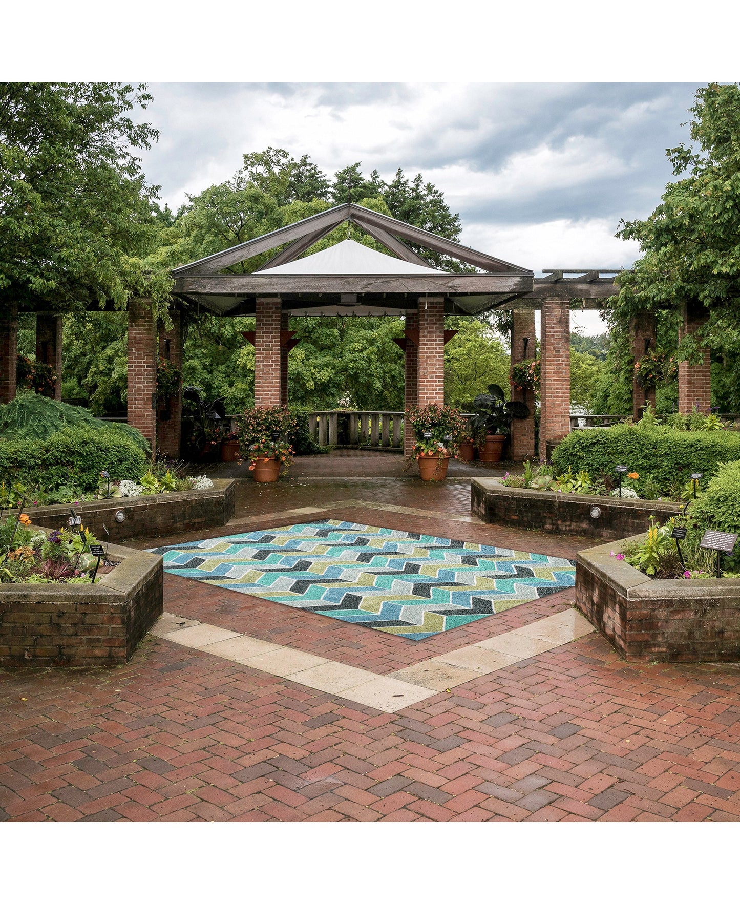 Patio 8392-999 Multicolored Area Rug
