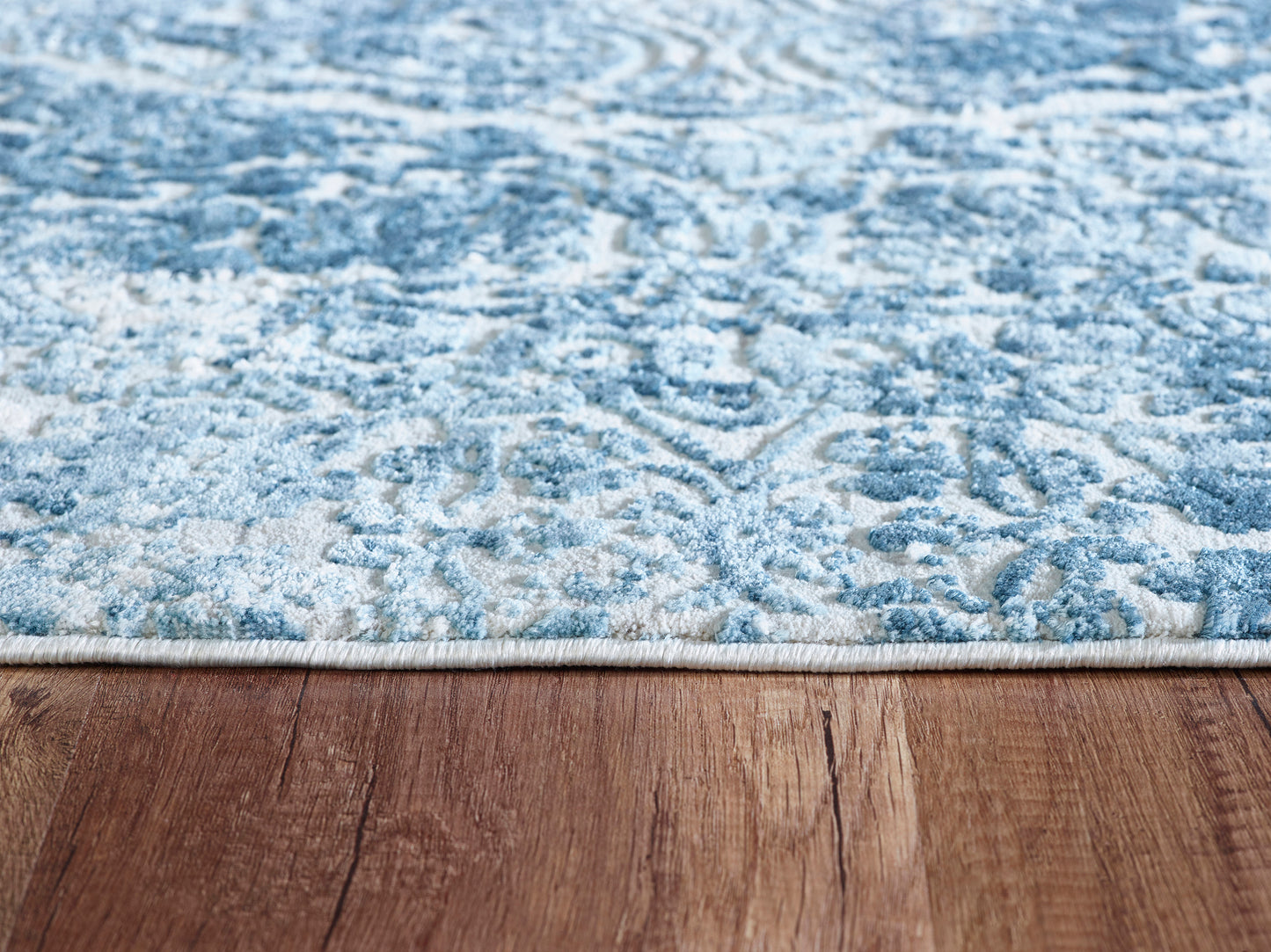 Quartz 27040-500 Ivory/Blue Area Rug