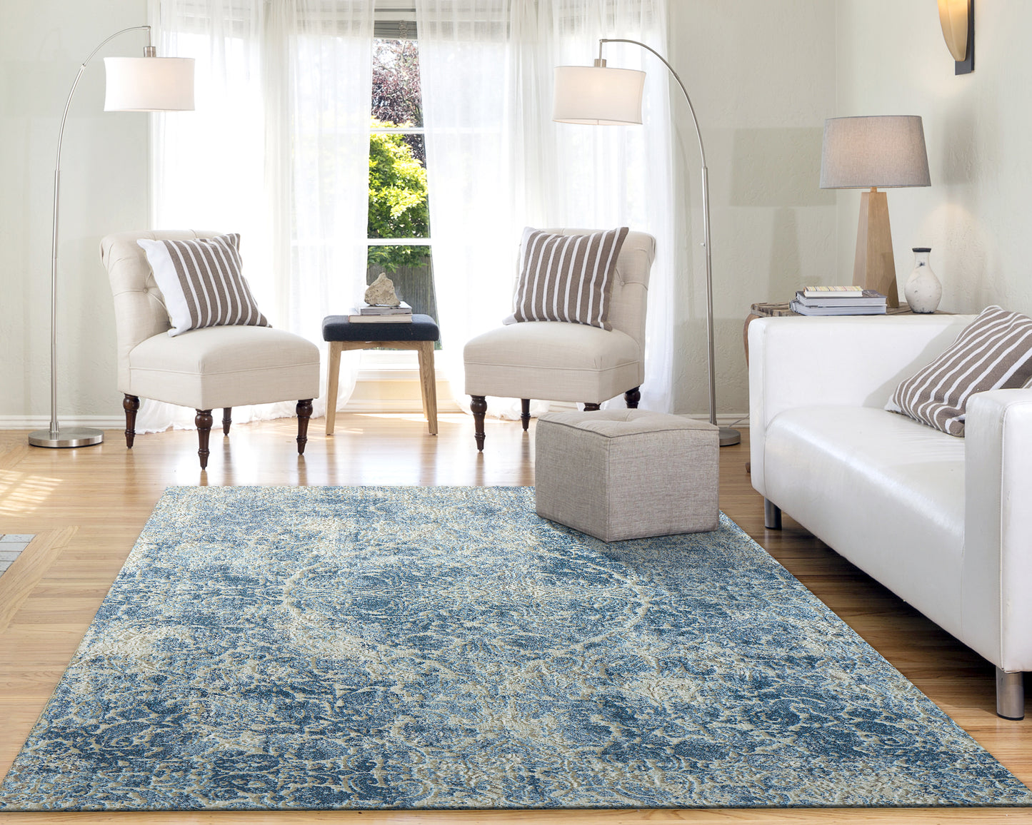 Quartz 27040-500 Ivory/Blue Area Rug
