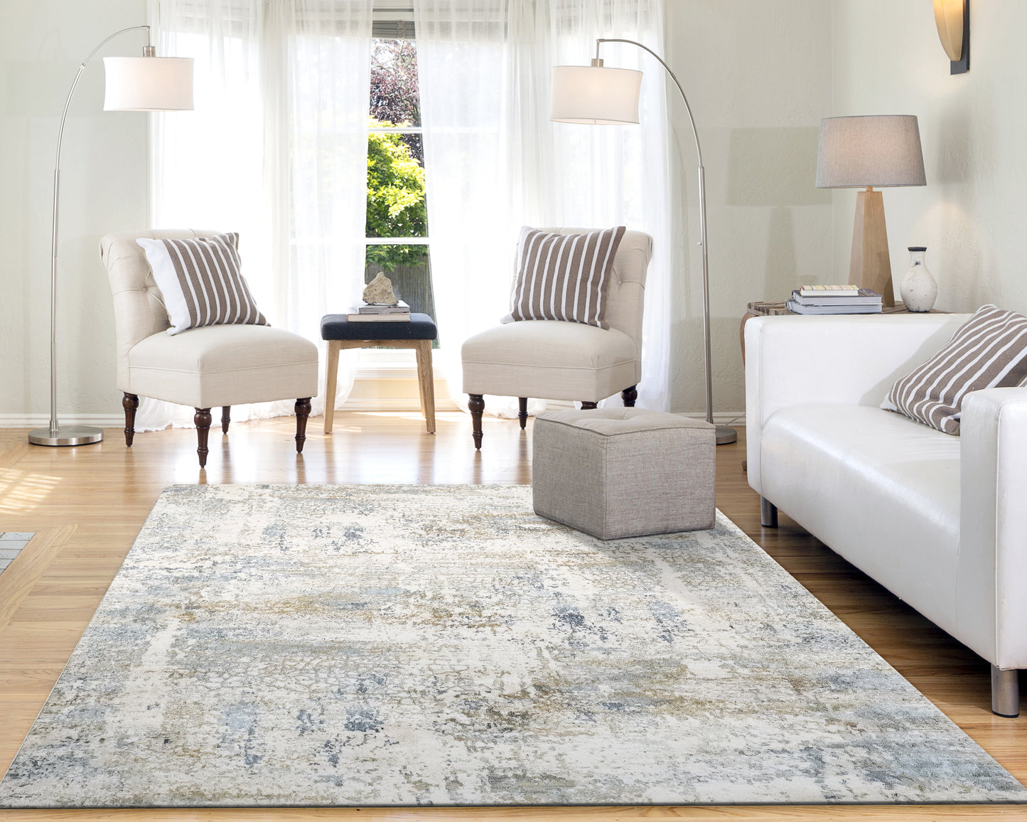 Quartz 27050-150 Ivory/Blue Area Rug
