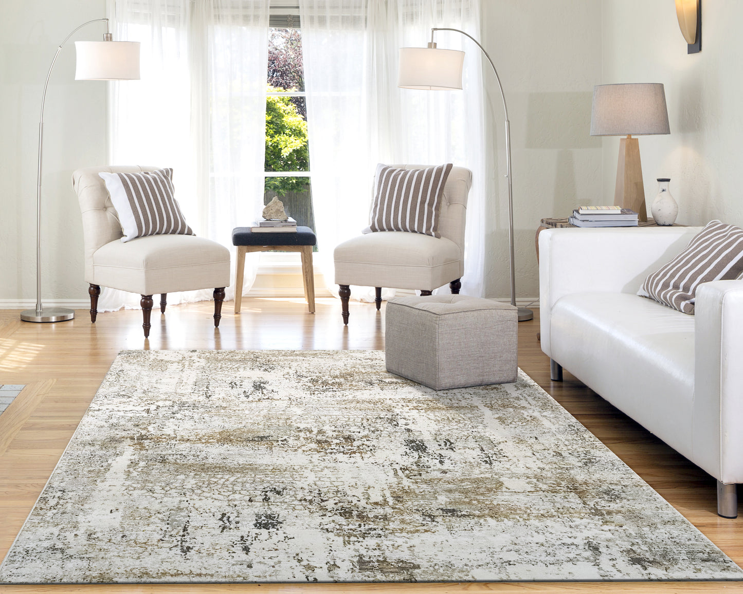 Quartz 27050-190 Ivory/Grey Area Rug