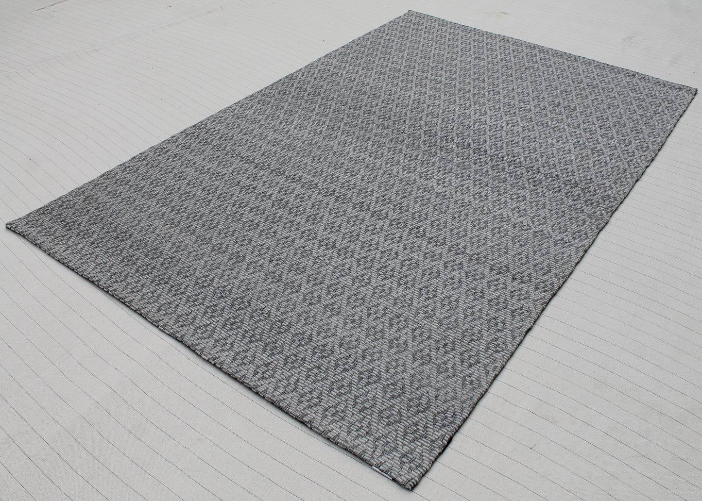 Ray 4265-910 Silver Area Rug