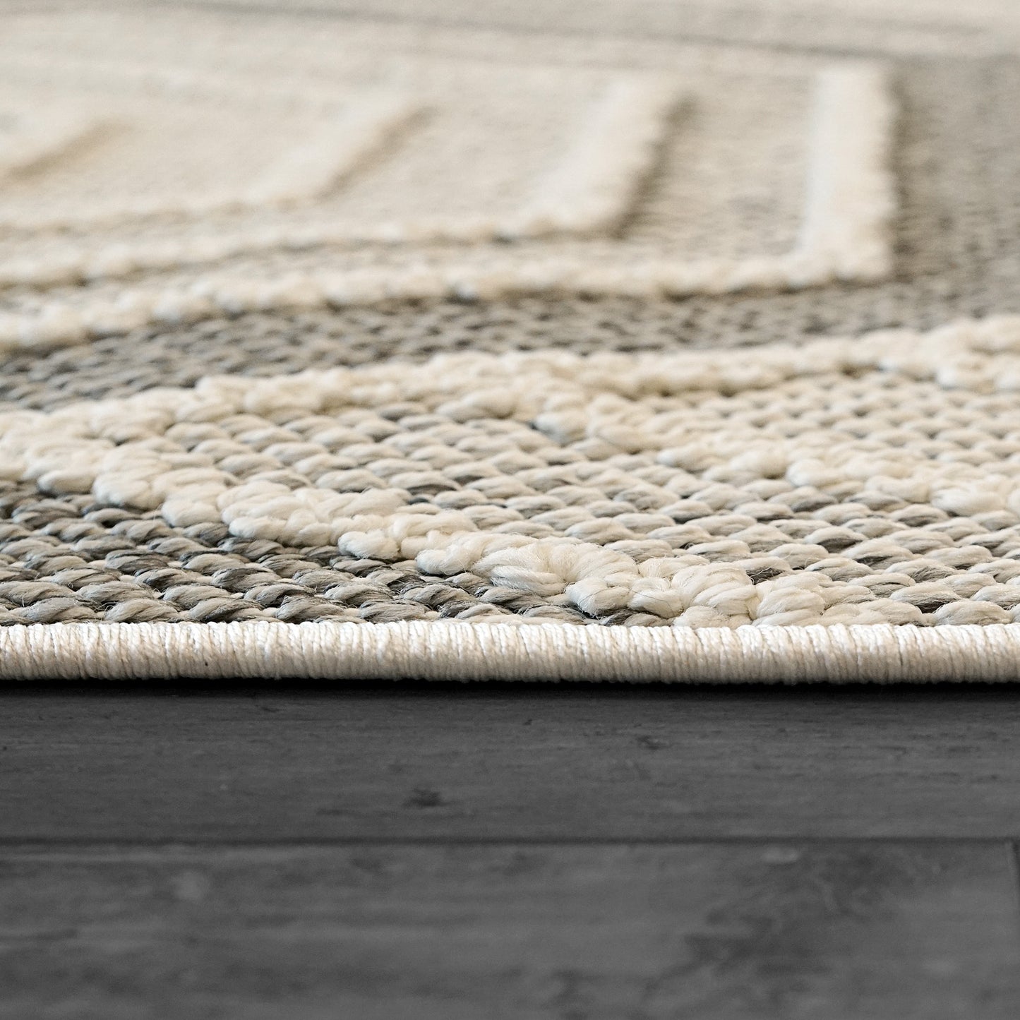 Seville 3611-190 Ivory/Grey Area Rug