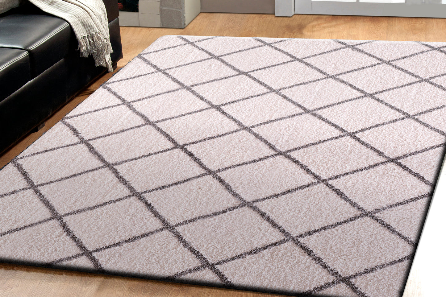 Silky Shag 5920-110 Ivory/Silver Area Rug