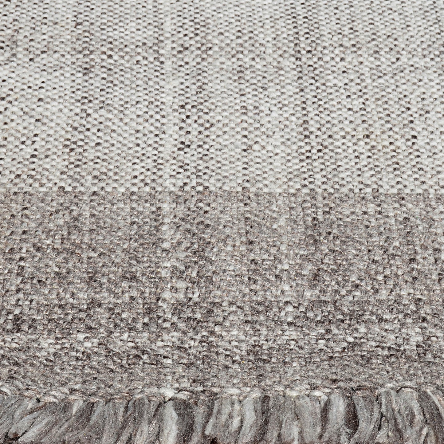 Titus 5918-900 Grey Area Rug