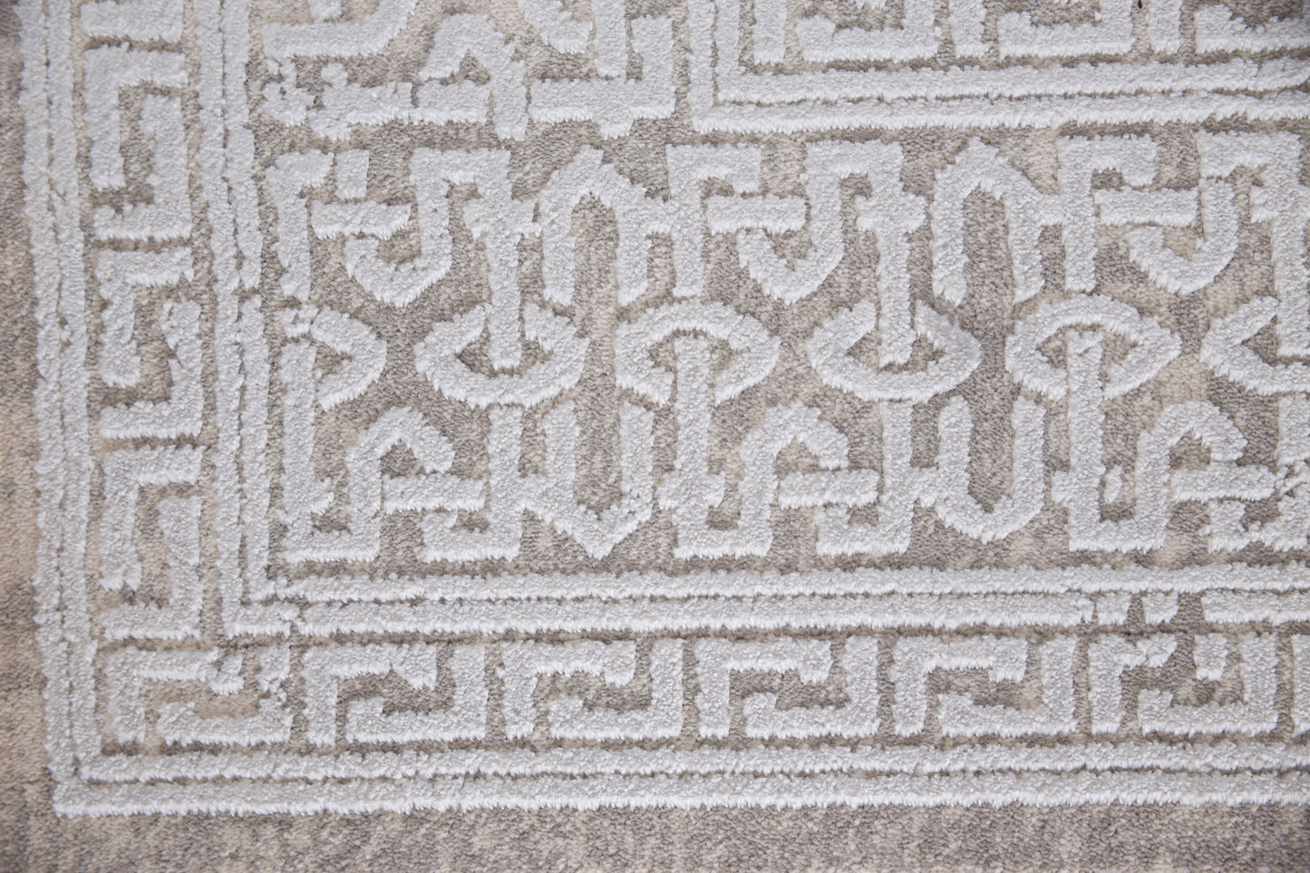 Torino 3314-100 Ivory Area Rug