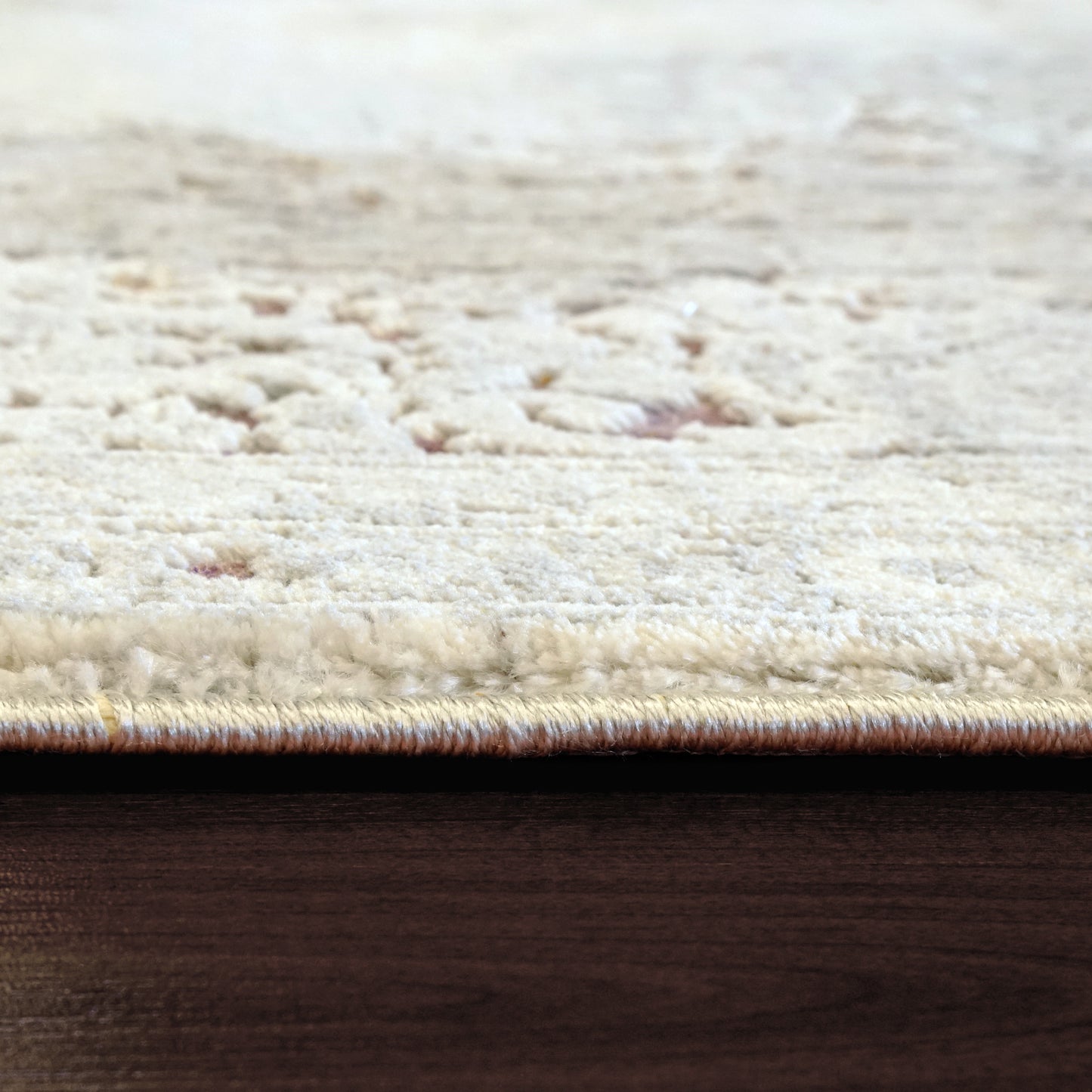 Torino 3337-135 Ivory/Red/Blue Area Rug