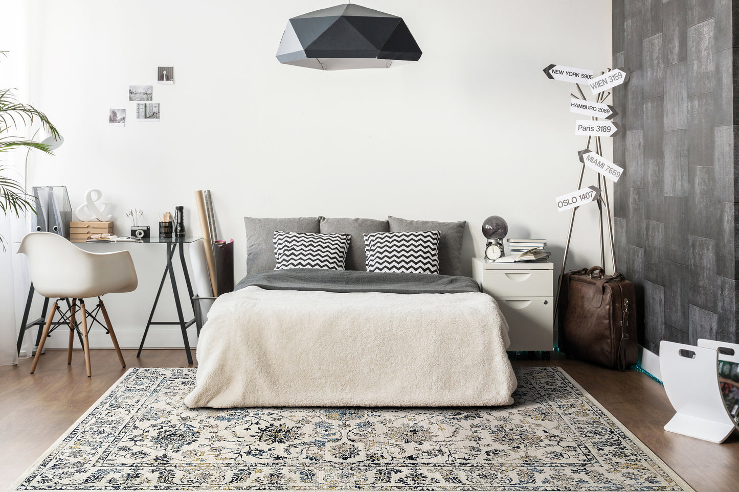 Unique 4055-199 Cream/Multi Area Rug
