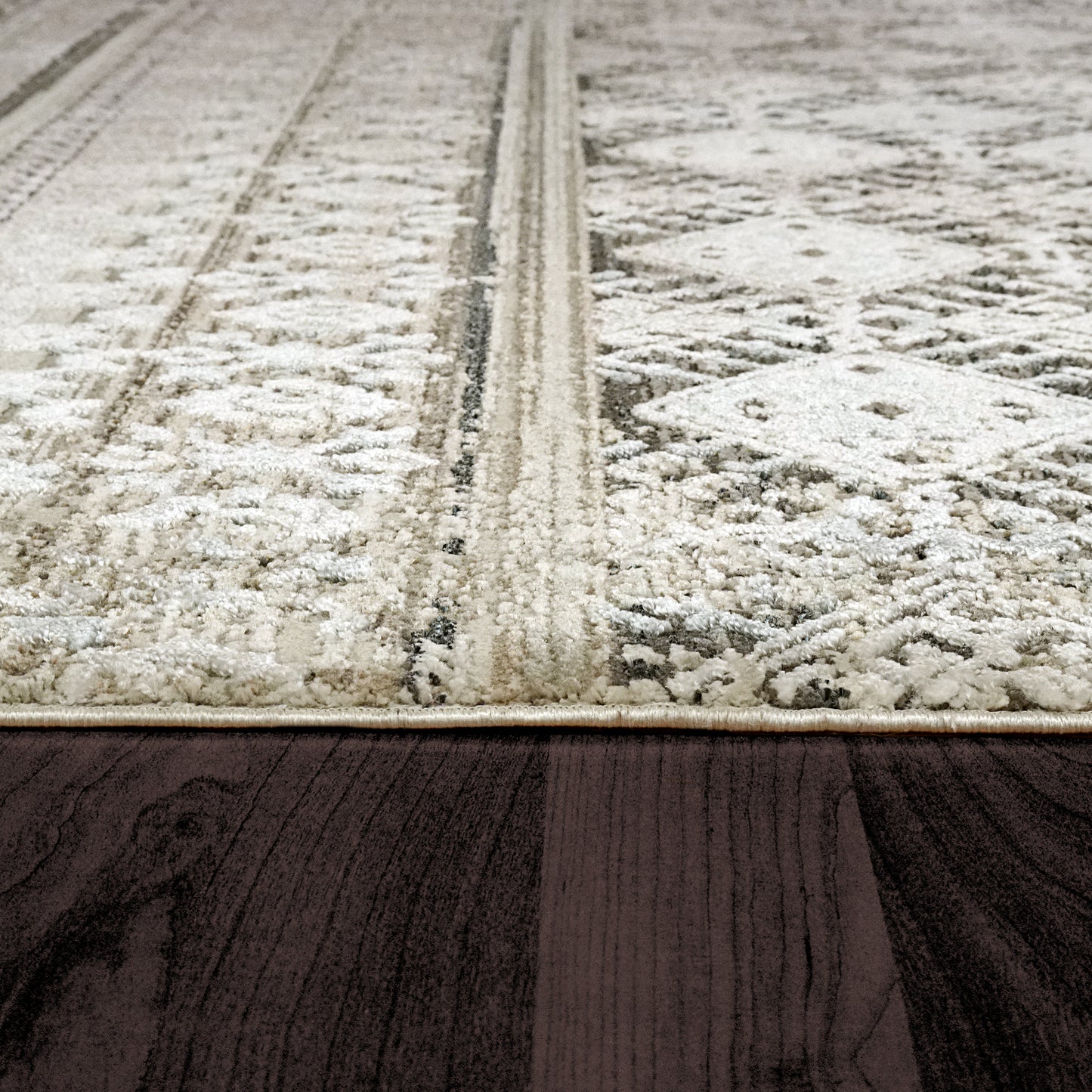 Wingo 7956-985 Grey/Cream/Blue Area Rug