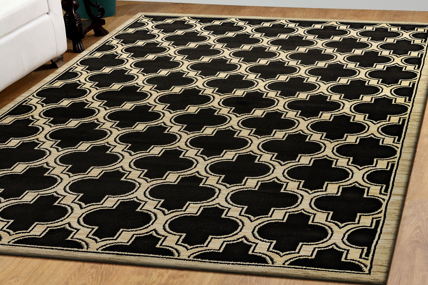 Yazd 2816-090 Black Area Rug