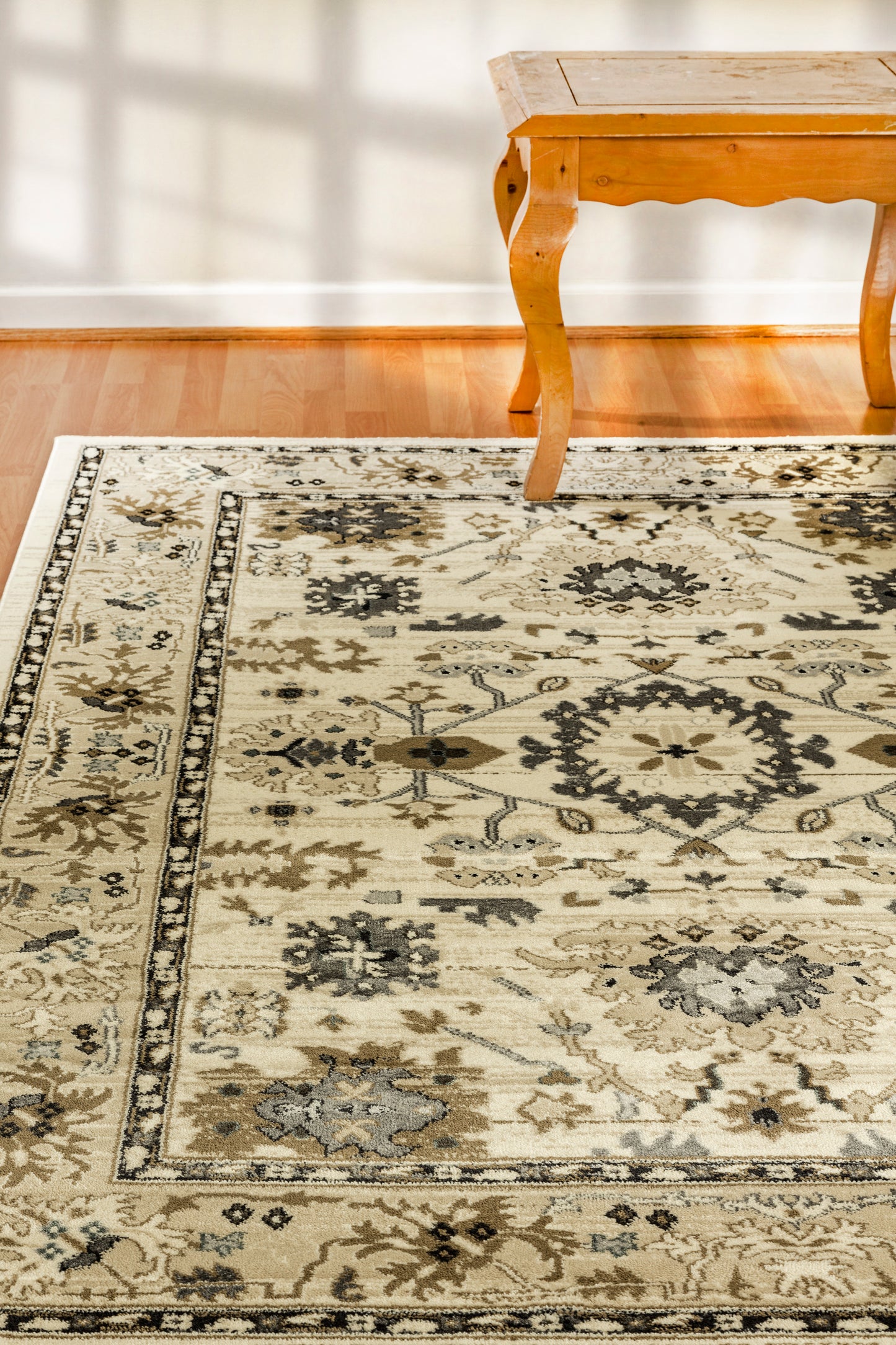 Yazd 8531-100 Ivory Area Rug